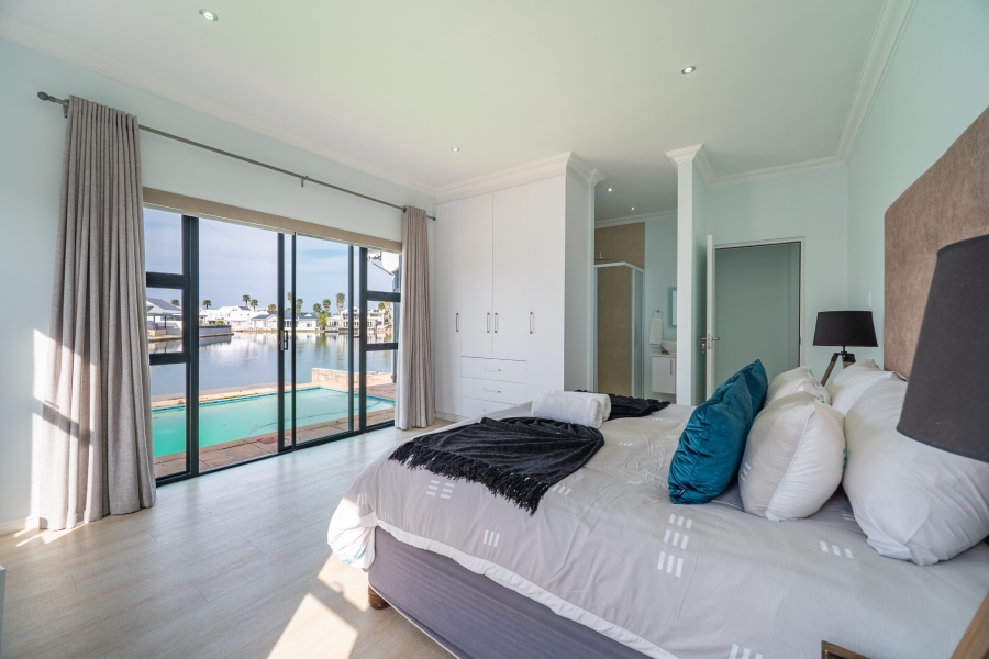 5 Bedroom Property for Sale in Marina Martinique Eastern Cape